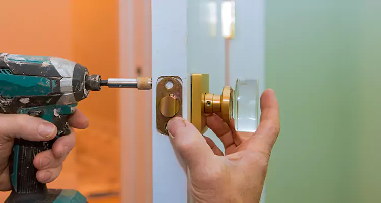 Broken Door Knob Fix in Brent, FL